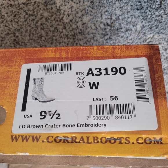 Corral Ankle Boots - Picture 2 of 3